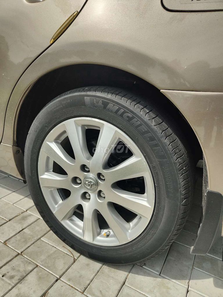 Toyota Camry  3.5Q vàng cát chất đ���p. Mua bán Ô tô tại Quận 7 Tp Hồ Chí Minh được đăng bởi Happi2309 hình 5