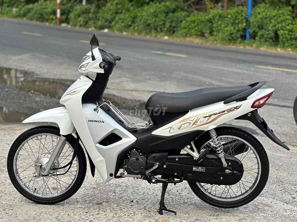 Honda Wave A110 2022 Trắng 10000 km. Mua bán Xe máy tại Huyện Thạnh Phú Bến Tre được đăng bởi XE MÁY MINH TÂN hình 3