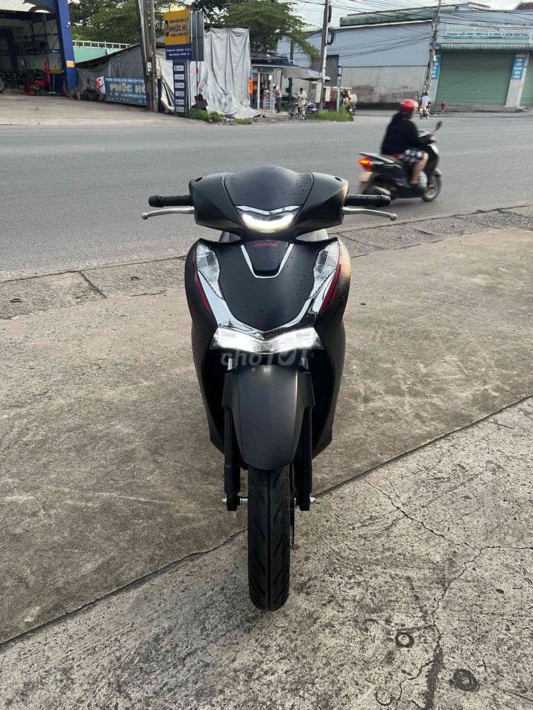 SH 160 ABS 2024 chính chủ 60 có bán trả góp. Mua bán Xe máy tại Huyện Trảng Bom Đồng Nai được đăng bởi cửa hàng xe máy Trần Sơn  hình 1