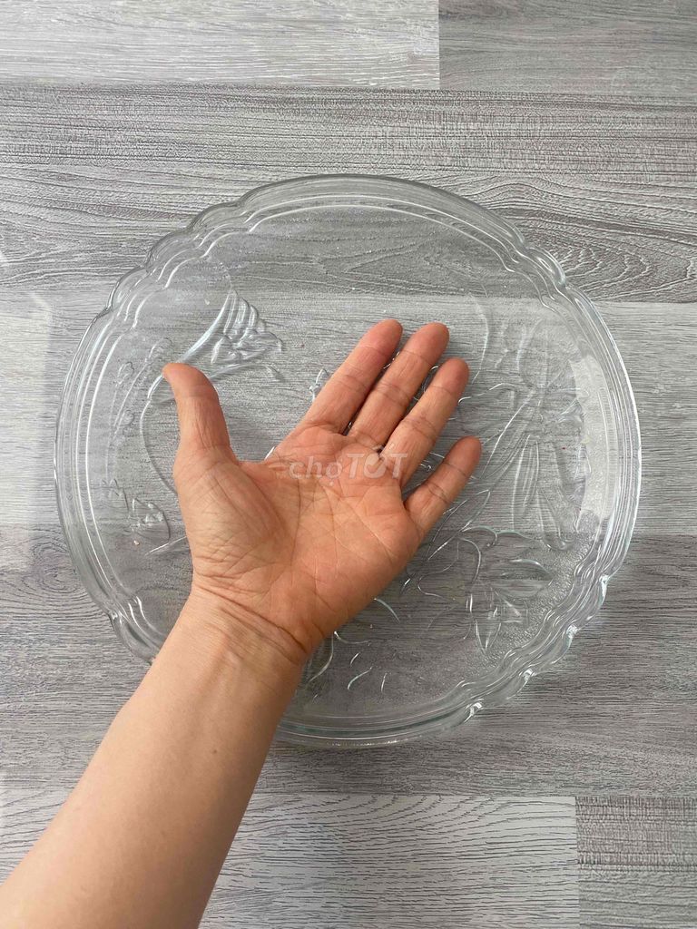 Đĩa thủy tinh hoa văn nổi trong suốt. Mua bán Dụng cụ nhà bếp tại Quận Phú Nhuận Tp Hồ Chí Minh được đăng bởi Hân hình 1