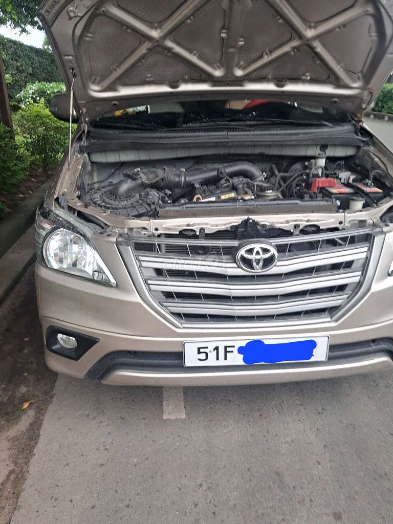 Ô tô Toyota Innova số sàn 8 chỗ. Mua bán Ô tô tại Quận 7 Tp Hồ Chí Minh được đăng bởi Bác Tỏ  hình 6
