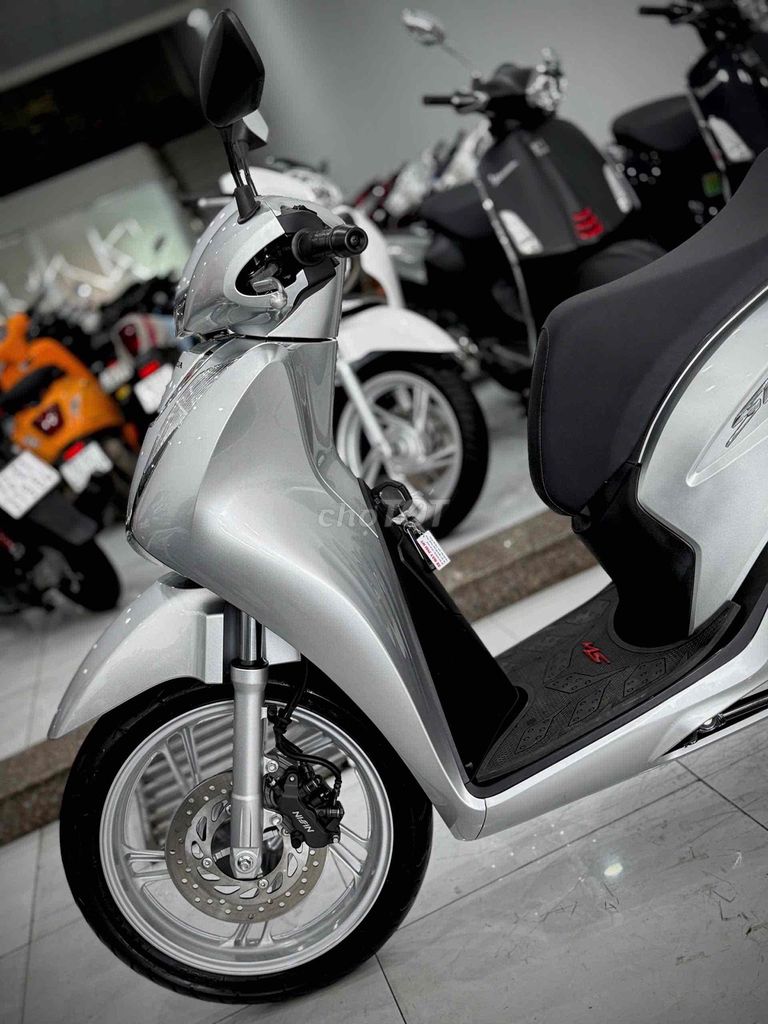 Sh125 2024 Odo8k Lướt chính chủ ký. Mua bán Xe máy tại Thị xã Phú Mỹ Bà Rịa - Vũng Tàu được đăng bởi Cửa Hàng Xe Máy Phú Mỹ hình 6