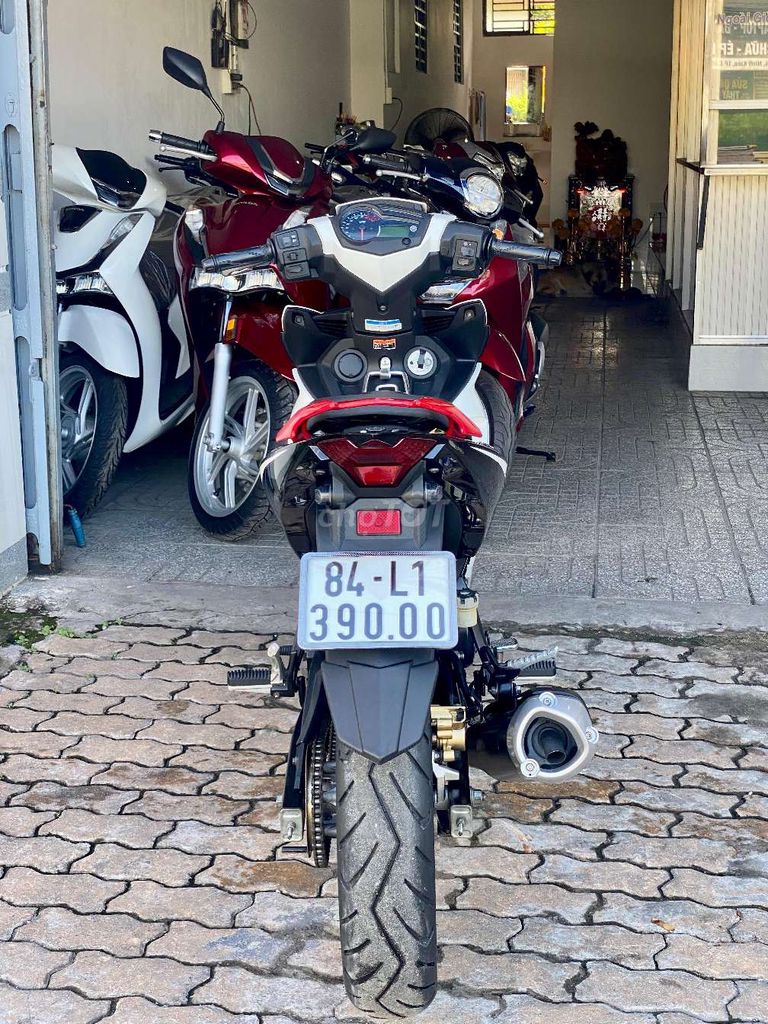 Yamaha EXCITER 150 RC 2017 Máy Zin êm. Mua bán Xe máy tại Quận Ninh Kiều Cần Thơ được đăng bởi Xe Máy TÂN LIÊN HƯNG 1 91B hình 4