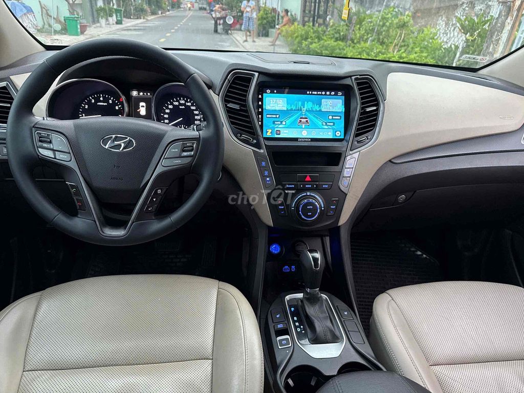 Hyundai Santa Fe 2016 2.4 AT 4 WD - 75000 km. Mua bán Ô tô tại Quận 12 Tp Hồ Chí Minh được đăng bởi A Quý hình 5