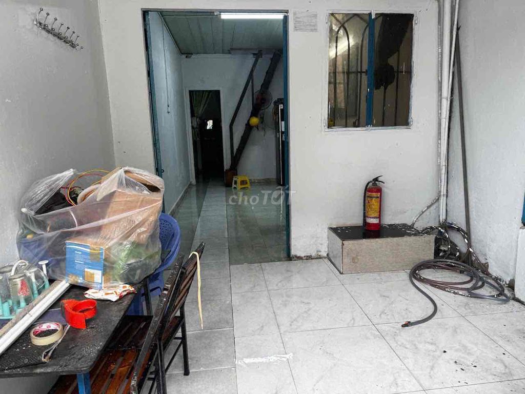 Nhà 1/ sát mt bình thành - 2 phòng - 5,5tr/ tháng