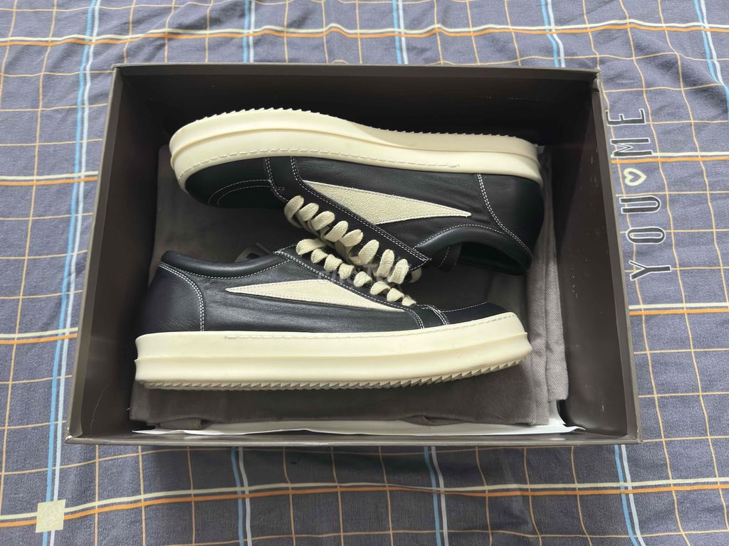 Giày thể thao Rick Owens Vans Da thật 43 Đen 95%. Mua bán Giày dép tại Quận Ba Đình Hà Nội được đăng bởi Nguyen Lam Hoang hình 1