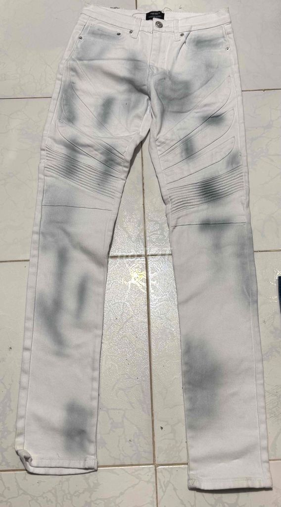 Quần Jean Biker/Stacked Skinny trắng loang Forever. Mua bán Quần áo tại Thành phố Thủ Dầu Một Bình Dương được đăng bởi Nguyễn Viktor hình 1