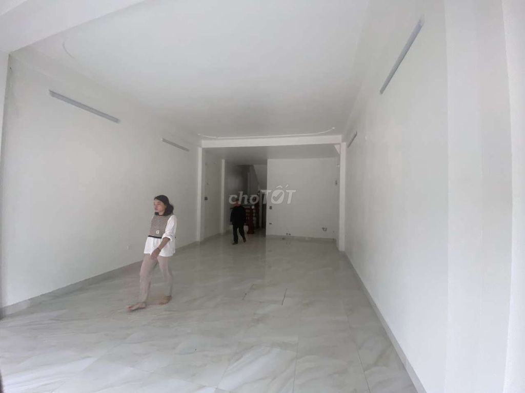 Cho thuê nhà Ngõ 178 Phan Trọng Tuệ 70m2 x 3,5 Tầng 5PN