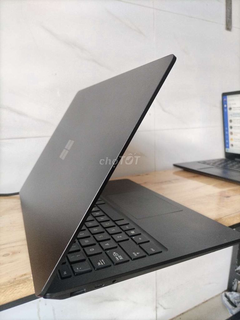 Microsoft Surface Laptop 4 i7 16GB/512GB Nhôm Đen. Mua bán Laptop tại Quận Tân Phú Tp Hồ Chí Minh được đăng bởi Quang tùng hình 1