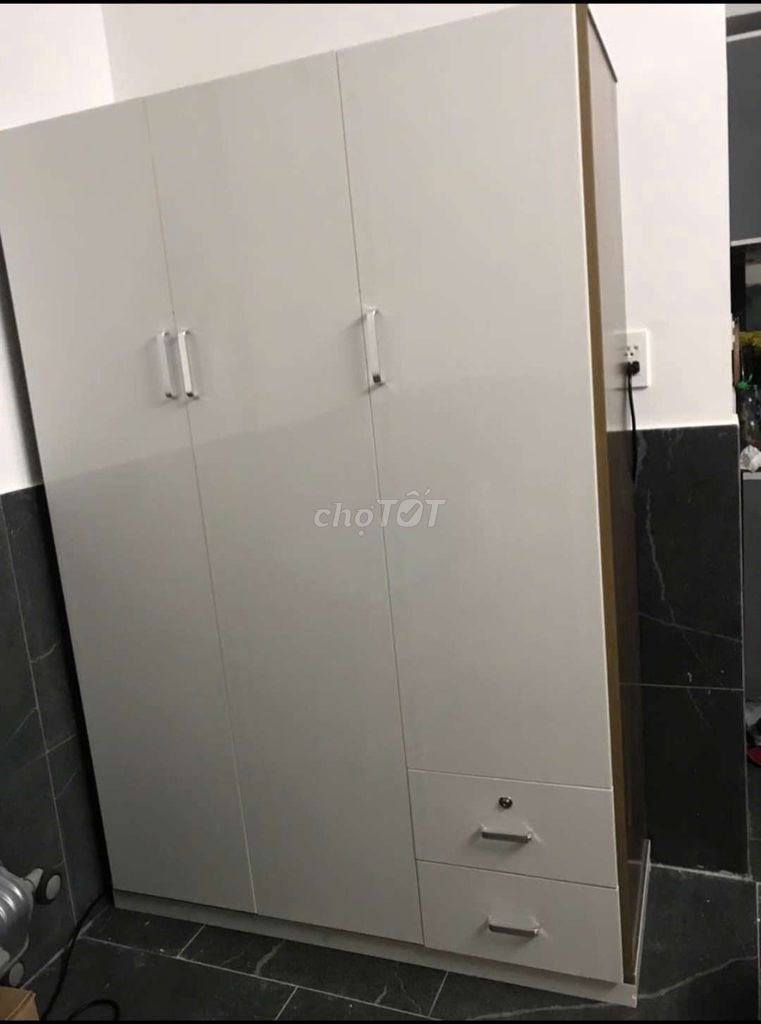 TỦ NHỰA 3 CÁNH KHUNG MÀU ÓC CHÓ CÁNH TRẮNG . Mua bán Tủ, kệ gia đình tại Thành phố Biên Hòa Đồng Nai được đăng bởi Tủ nhựa đài loan hoàng quân hình 1