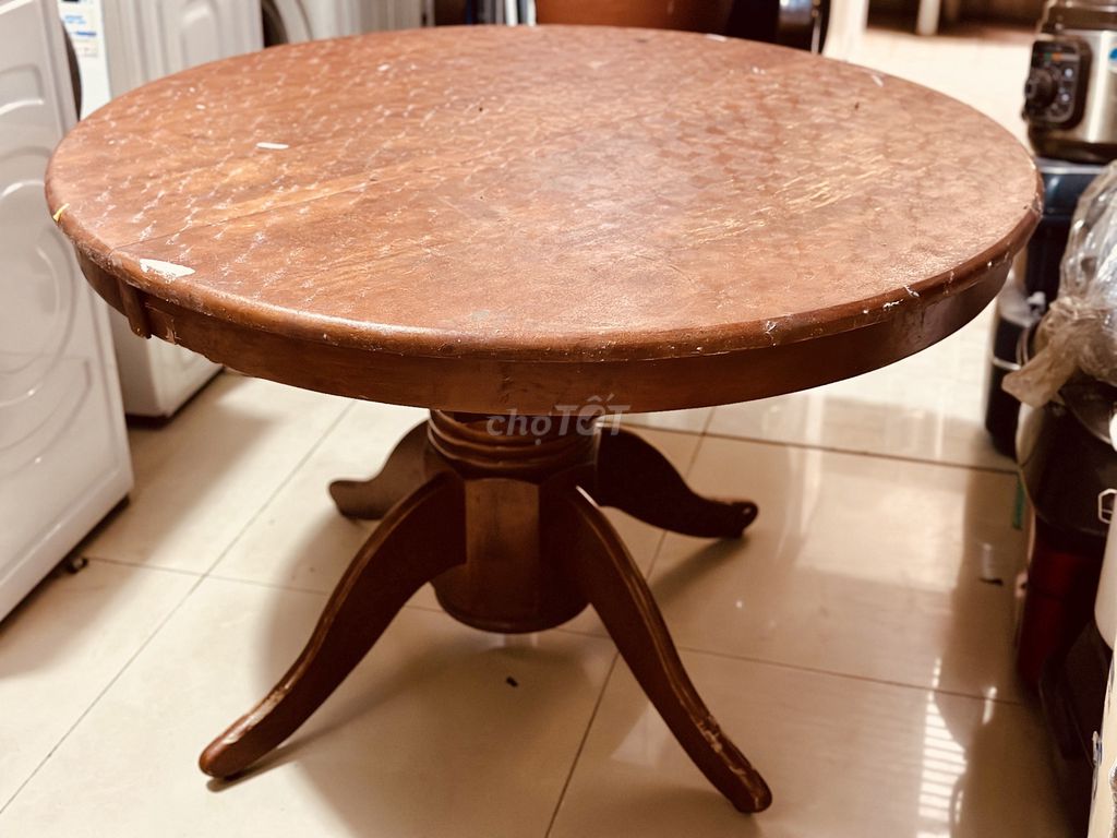 Bàn ăn tròn bằng gỗ, chân trụ 4 chĩa cứng cáp . Mua bán Bàn ghế tại Quận Gò Vấp Tp Hồ Chí Minh được đăng bởi Việt Long hình 1