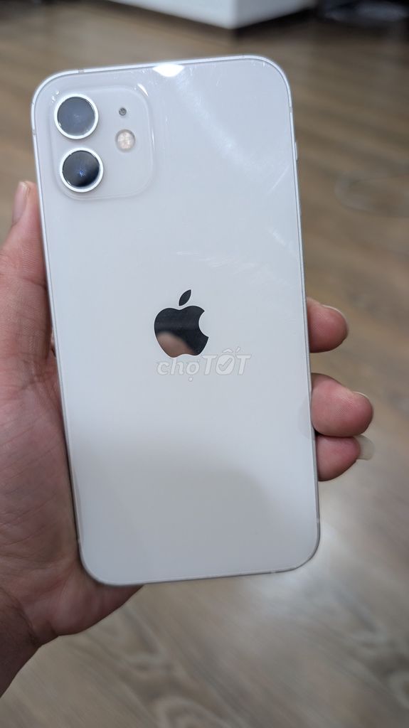 iPhone 12 64GB Trắng. Mua bán Điện thoại tại Quận Long Biên Hà Nội được đăng bởi quốc bùi hình 1