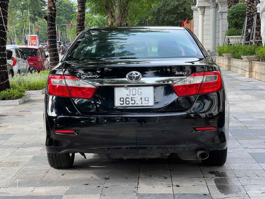 Toyota Camry 2014 2.5Q - 150000 km. Mua bán Ô tô tại Quận Cầu Giấy Hà Nội được đăng bởi Cửa hàng Đại Tín Auto hình 3