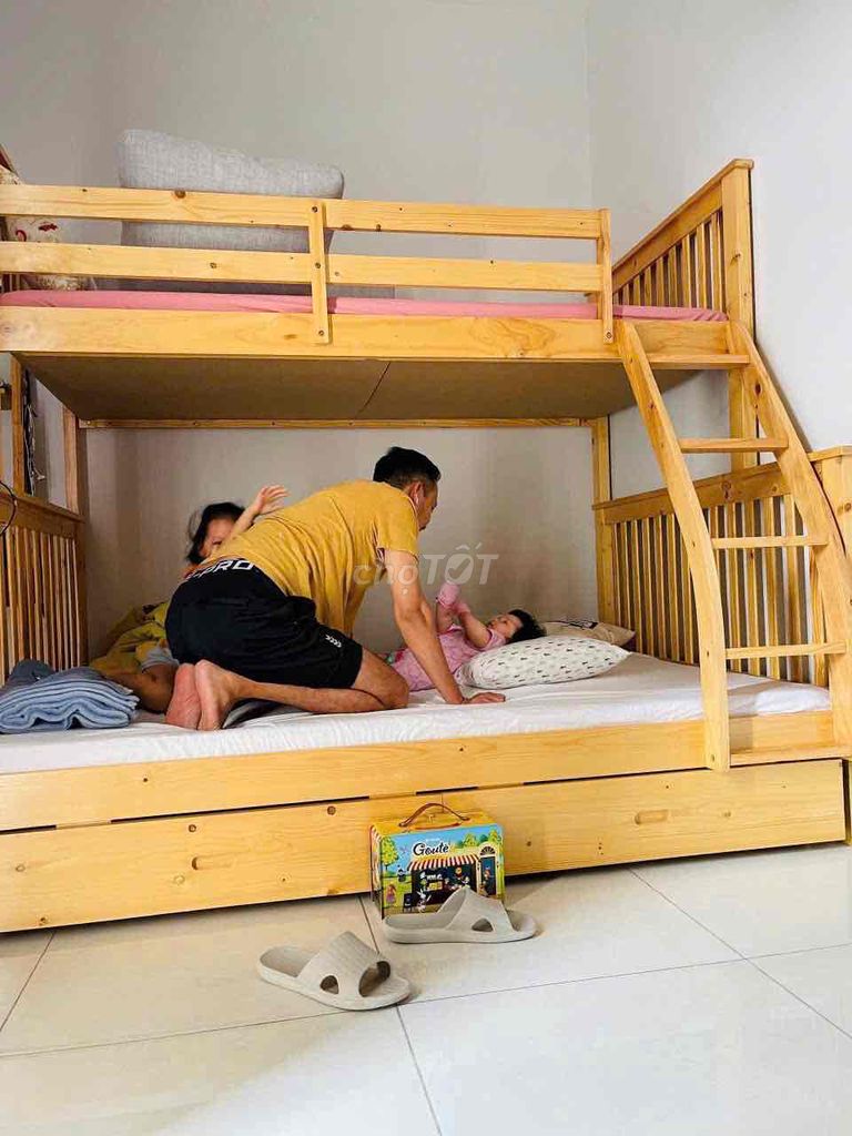 dọn nhà giường đẹp 2 ngăn 2 tầng mua 13,6 bán 3,2t