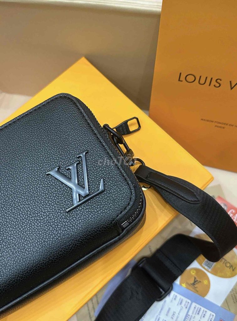 Túi Nam LV Đeo Chéo. Mua bán Túi xách tại Quận Bình Tân Tp Hồ Chí Minh được đăng bởi Trúc Phương hình 3