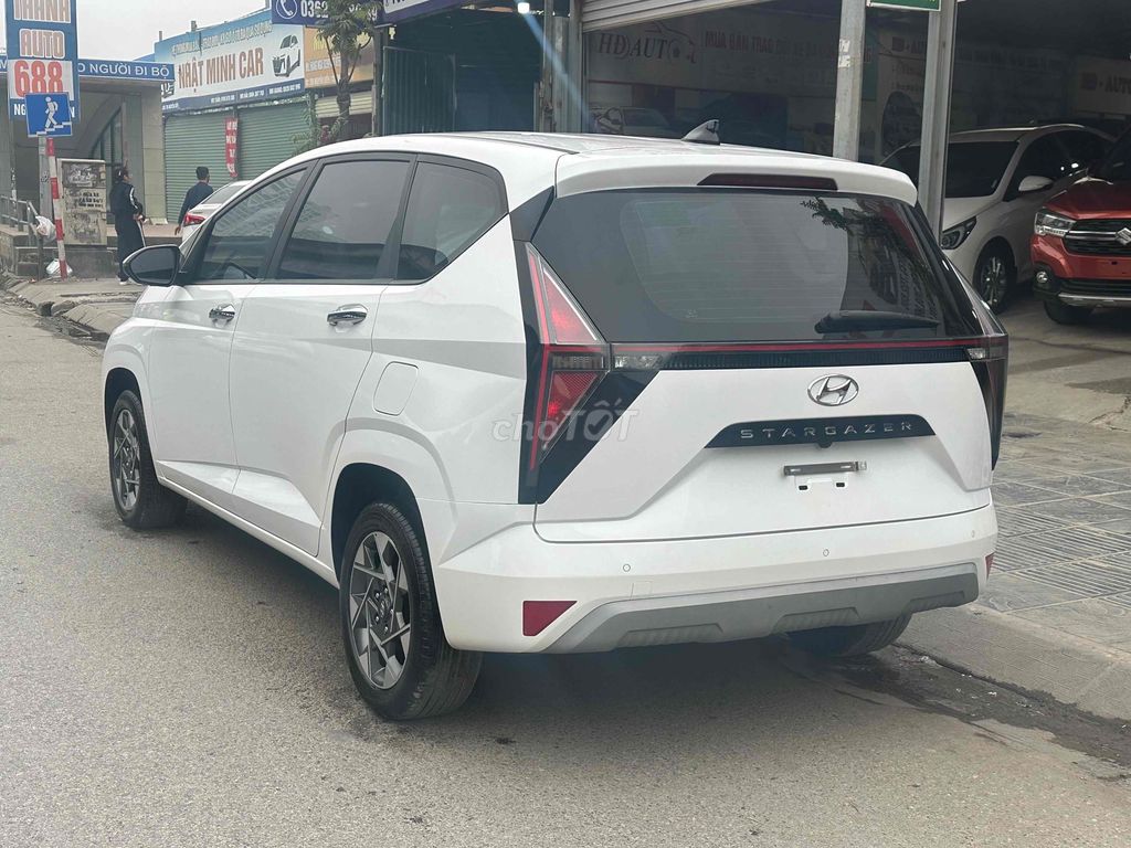 Hyundai Stargazer Bản đặc biệt Trắng. Mua bán Ô tô tại Quận Hoàng Mai Hà Nội được đăng bởi NHẬT DOANH AUTO  hình 3