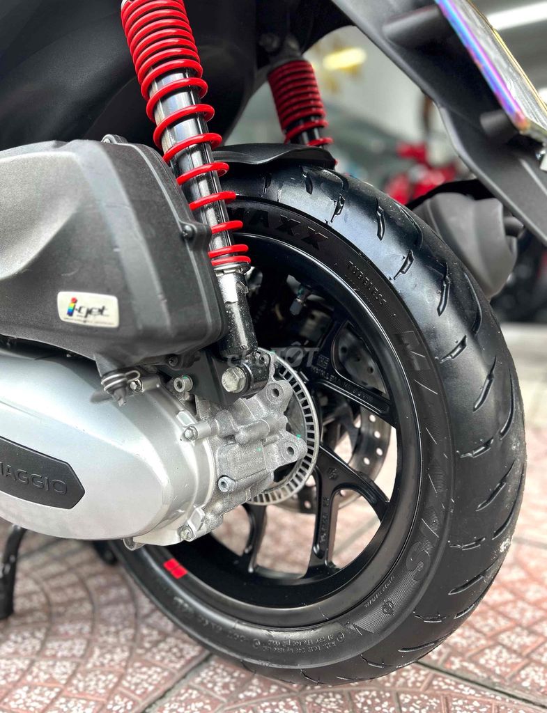 Xe Piaggio Medley 125 màu trắng đen. Mua bán Xe máy tại Quận Phú Nhuận Tp Hồ Chí Minh được đăng bởi Cửa hàng xe máy Hoàng Dũng hình 2