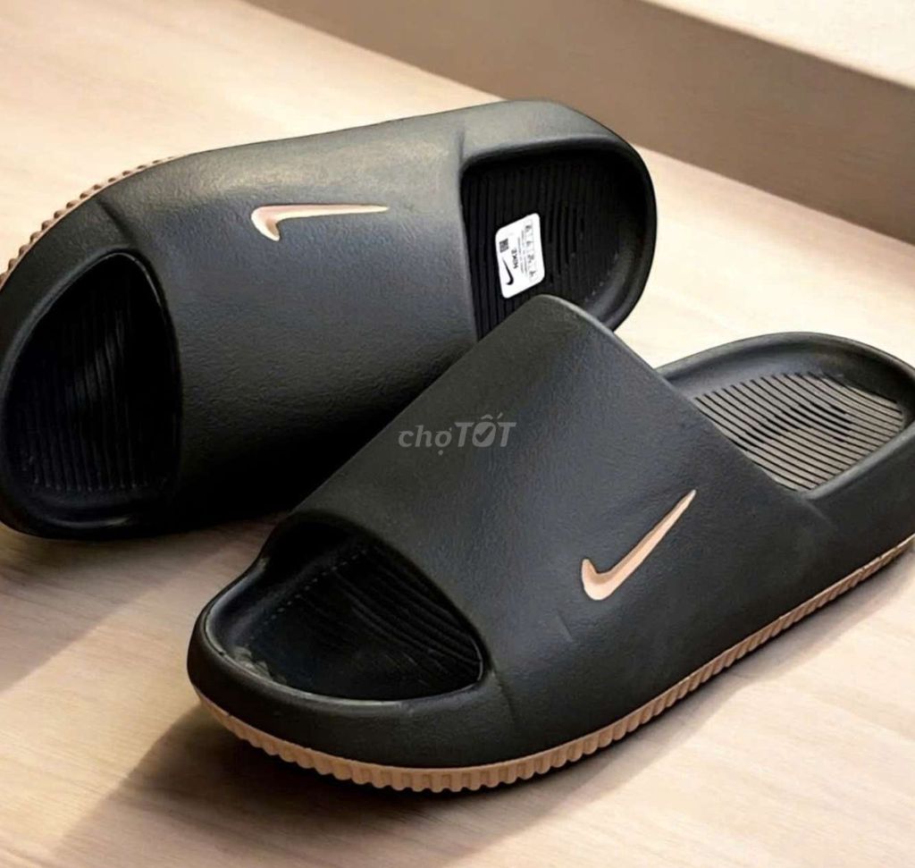 Dép Nike đúc. Mua bán Giày dép tại Quận Gò Vấp Tp Hồ Chí Minh được đăng bởi Anh Ba  Hàng hiệu tuyển Chuyên bán Online uy tín hình 2