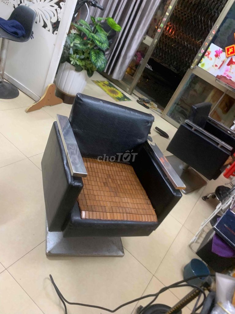 Ghế cắt tóc Nữ Da Đen. Mua bán Nội thất, đồ gia dụng khác tại Quận Lê Chân Hải Phòng được đăng bởi Tuyết hình 1