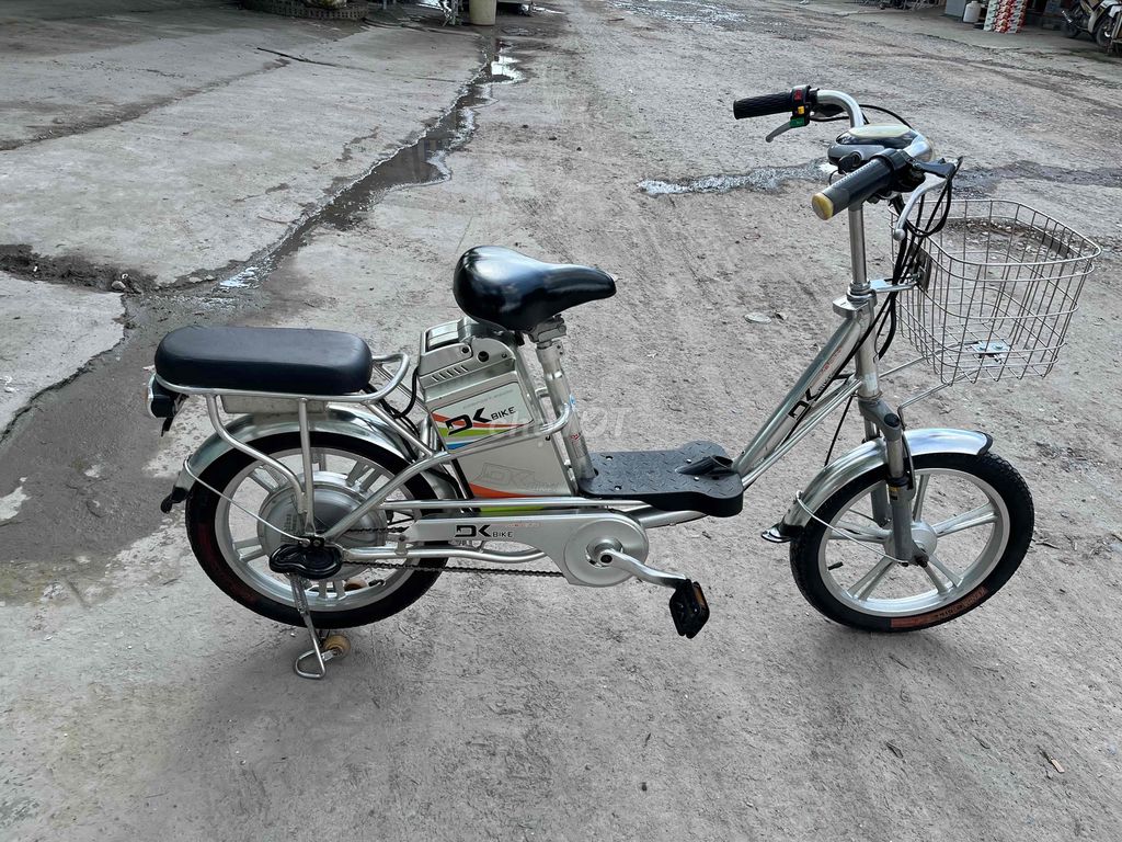 Cần bán xe đạp điện DK BIKE