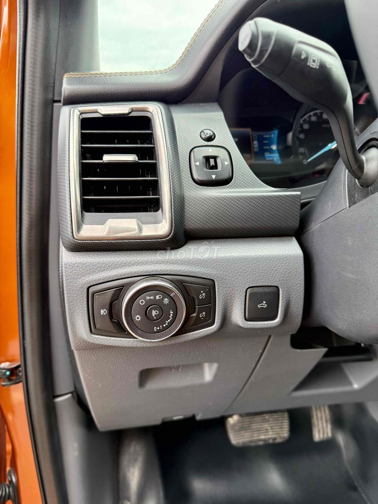 Ford Ranger  Wildtrak 3.2 4x4 AT 2016. Mua bán Ô tô tại Quận Long Biên Hà Nội được đăng bởi Tạ Dũng hình 13