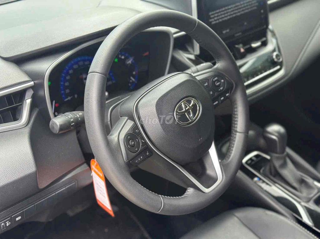 Toyota Corolla Altis 1.8V 2022 черный новый оригинал