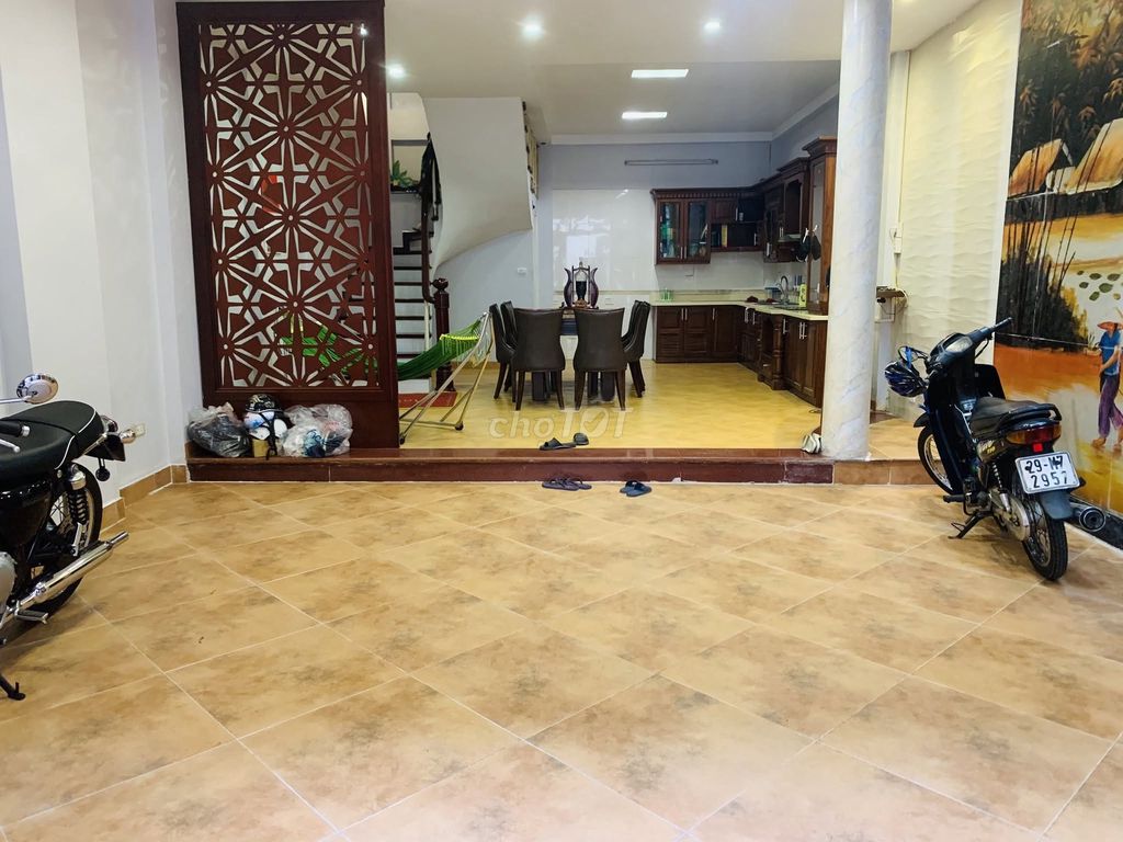 Дом в аренду в пагоде Ланг, Донг Да, 50 м² x 5 этажей
