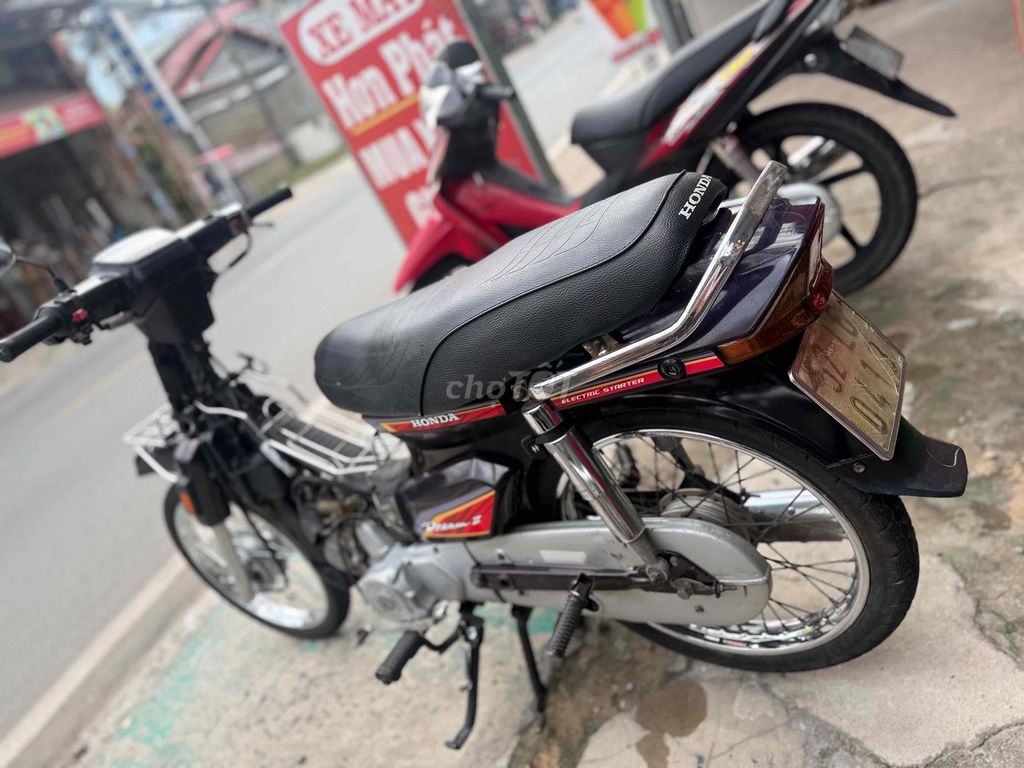 Honda Super Dream 2001 Thái Tím. Mua bán Xe máy tại Huyện Bình Chánh Tp Hồ Chí Minh được đăng bởi CH HƠN PHÁT CHUYÊN MUA BÁN XE CŨ MỚI hình 3