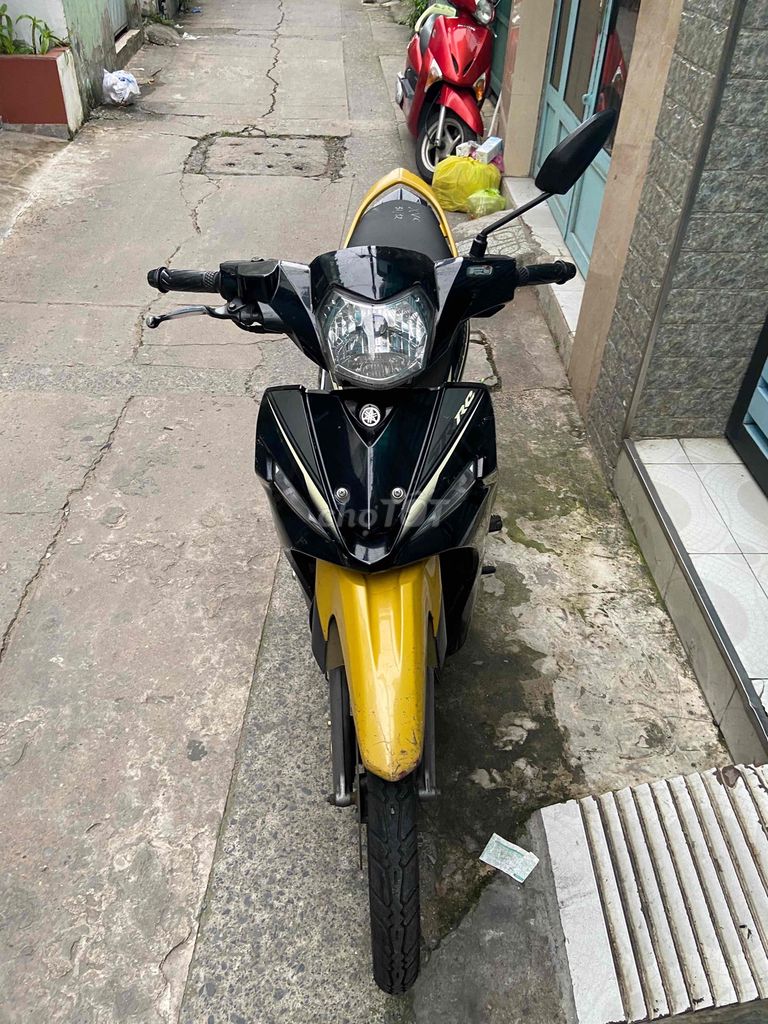 Yamaha Sirius RC 2015 желто-черный