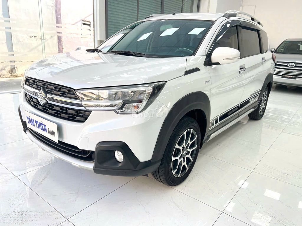 Suzuki XL7 2022 белый импорт