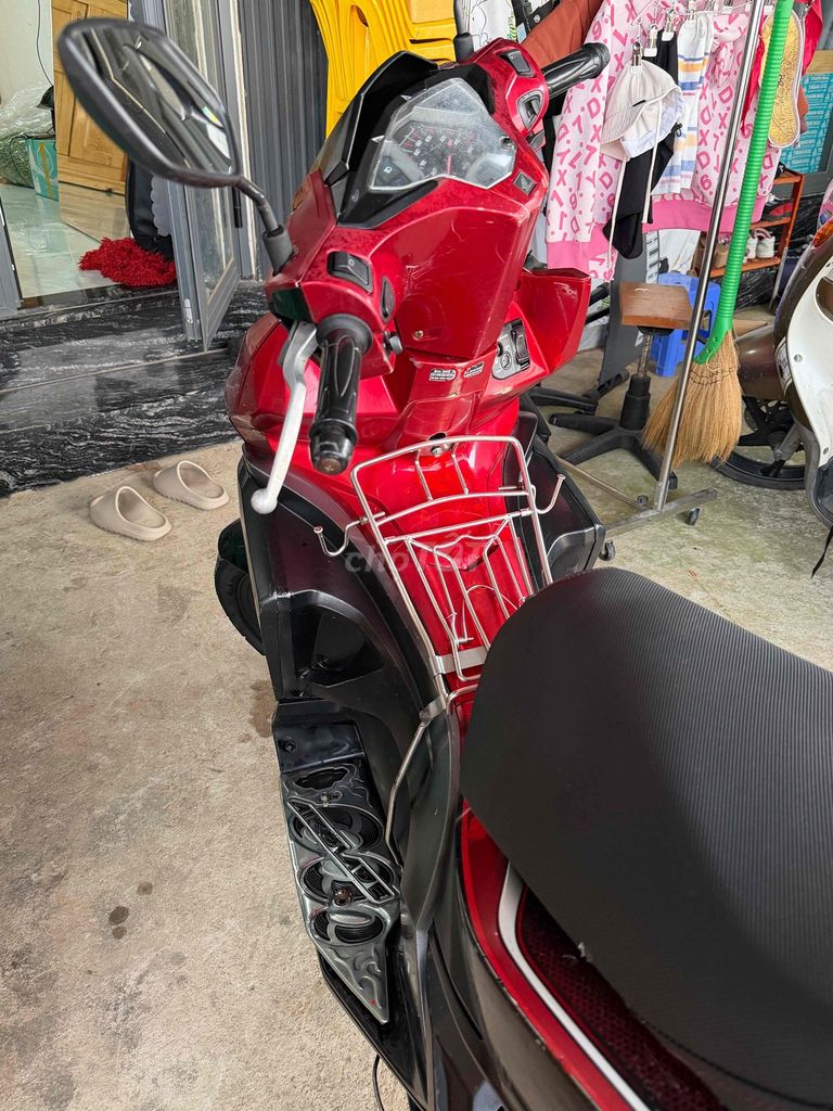 Honda Air Blade 2016 Đỏ đen. Mua bán Xe máy tại Thành phố Đà Lạt Lâm Đồng được đăng bởi Mai Dung hình 9