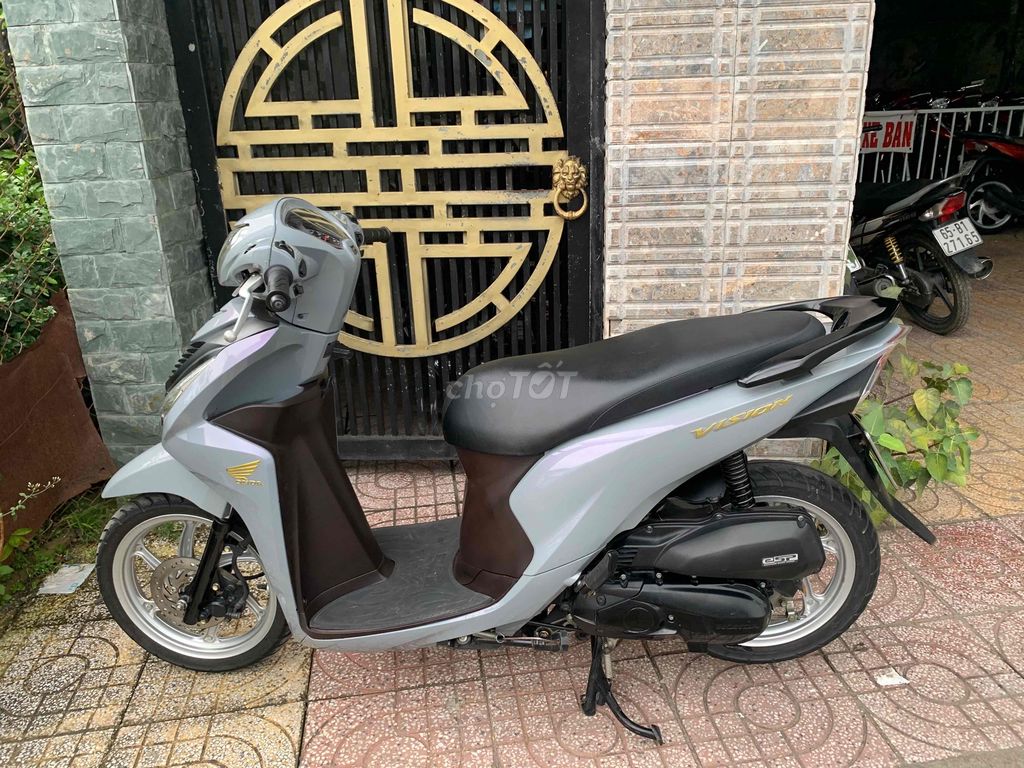 Vission 2017 máy zin áo sơn ánh tím biển 65K1 9chủ. Mua bán Xe máy tại Quận Thốt Nốt Cần Thơ được đăng bởi Cầm Đồ Thành Chánh  hình 3
