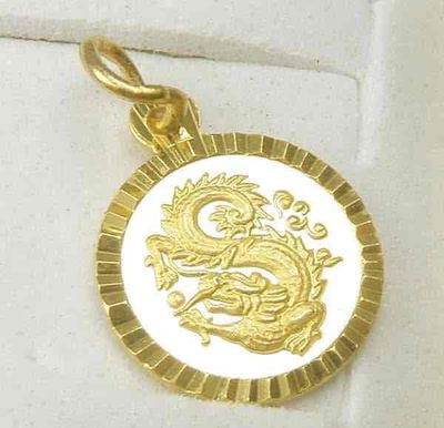 Mặt dây chuyền chính hãng Mỹ hình rồng. Mua bán Phụ kiện thời trang khác tại Quận 1 Tp Hồ Chí Minh được đăng bởi Đồ hiệu 