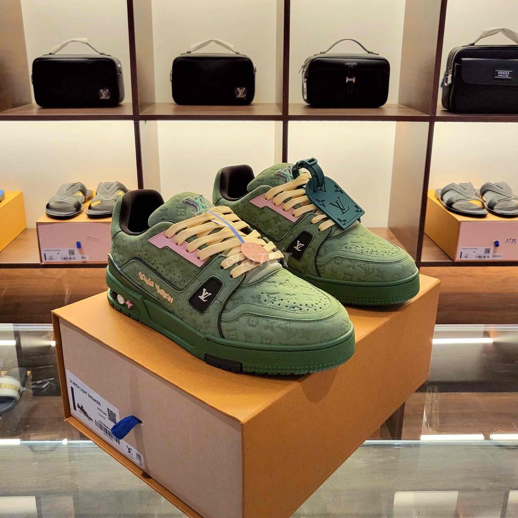 Giày SNK LV Trainer