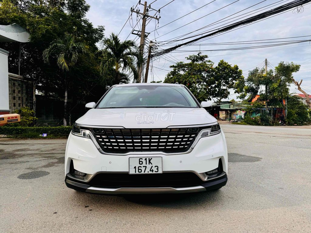 Kia Carnival 2022 2.2D Signature 7 chỗ VIP