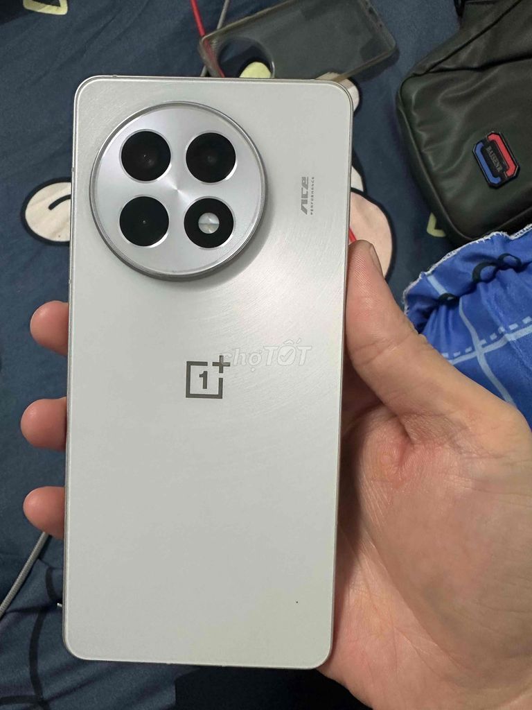 OnePlus Ace 5 8/128 full box. Mua bán Điện thoại tại Quận Tây Hồ Hà Nội được đăng bởi Anh hình 1