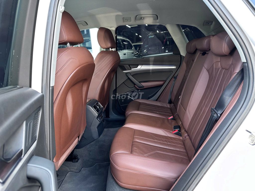 Audi Q5 2.0 TFSI Quattro 2017 model 2018. Mua bán Ô tô tại Quận Long Biên Hà Nội được đăng bởi Nguyễn Tuấn Hoàng hình 9