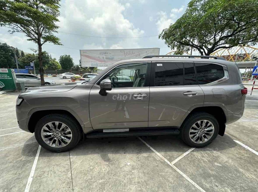 ✅Toyota Land Cruiser 3.5 V6 - 2025✅ XE GIAO NGAY✅. Mua bán Ô tô tại Quận 12 Tp Hồ Chí Minh được đăng bởi TOYOTA LÝ THƯỜNG KIỆT hình 6