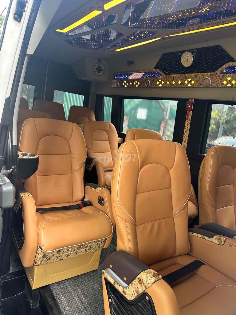 Hyundai Solati Dcar Limousine 12c - sx 2019. Mua bán Phương tiện khác tại Quận Long Biên Hà Nội được đăng bởi Nguyễn Văn Tuấn hình 6