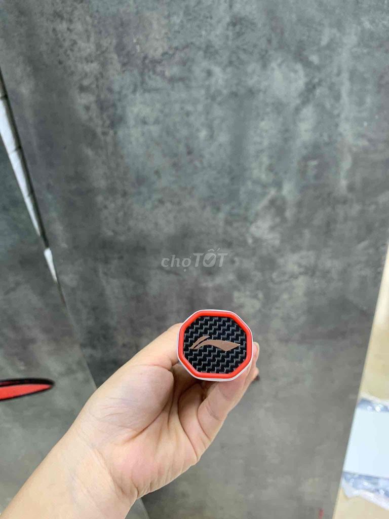 Vợt lining Axforce 80 đen new 95%