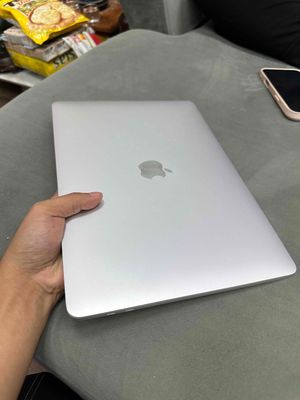 em bán cây pro 2019 bản touch bar màn vàng nhẹ. Mua bán Laptop tại Quận Thanh Xuân Hà Nội được đăng bởi Hoàng Duy