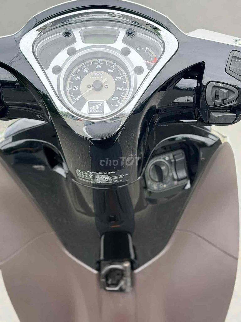 Honda SH mode 2017, госномер 43, смарт-ключ, в отличном состоянии