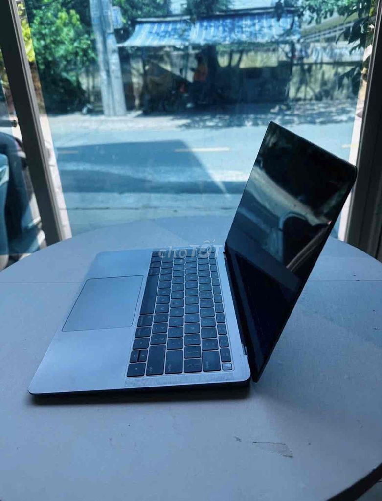 Apple MacBook Air 2019 i5/8GB/128GB/13.3inch. Mua bán Laptop tại Quận 12 Tp Hồ Chí Minh được đăng bởi Mr T hình 1