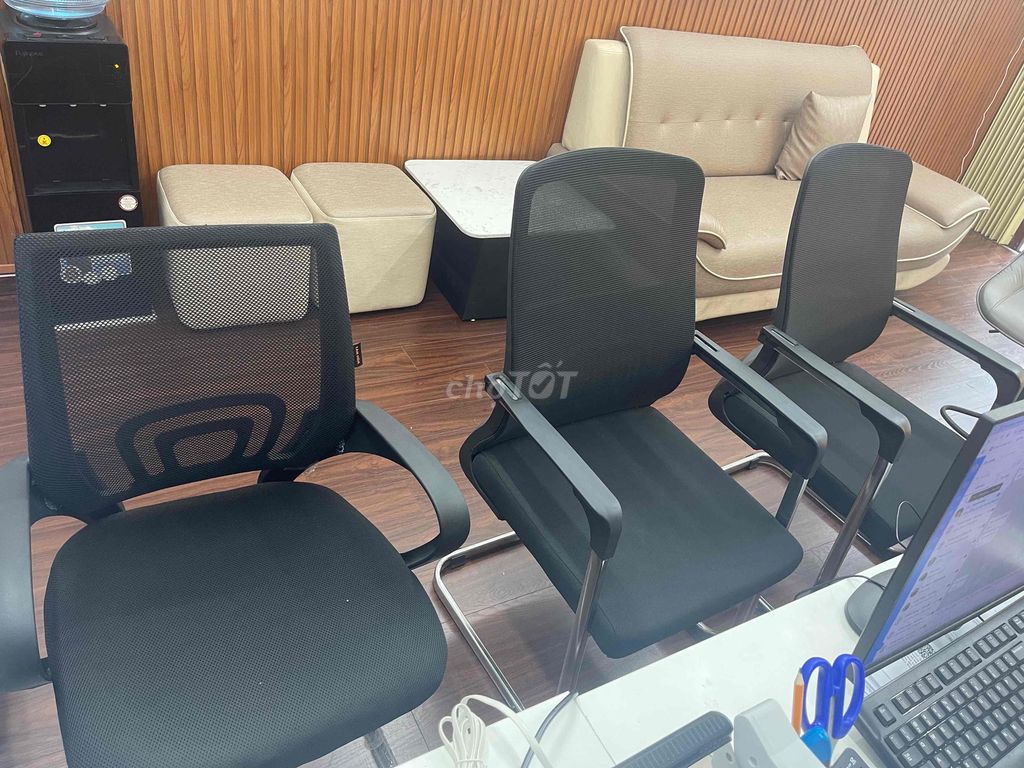 Ghế văn phòng Đen Lưới Hiện đại. Mua bán Bàn ghế tại Quận 5 Tp Hồ Chí Minh được đăng bởi Lưu Thiên Thiên hình 1