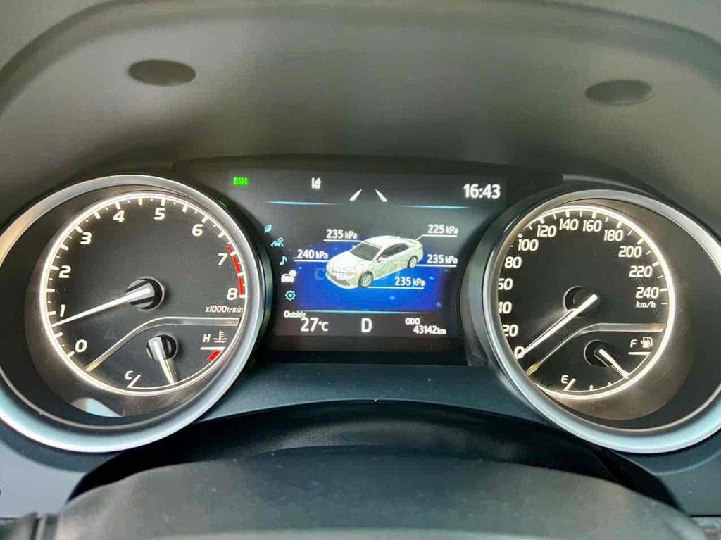 Toyota Camry 2022 2.5 Q - 43000 km. Mua bán Ô tô tại Quận Long Biên Hà Nội được đăng bởi Trang Gala hình 17