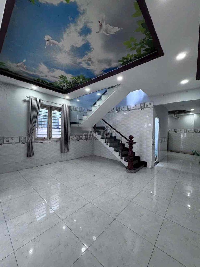 Аренда · 4 комн. · 140 м² · Huyện Hóc Môn, ул. Đường Tân Xuân 1