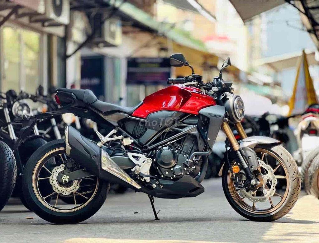 Honda CB 300R Mới