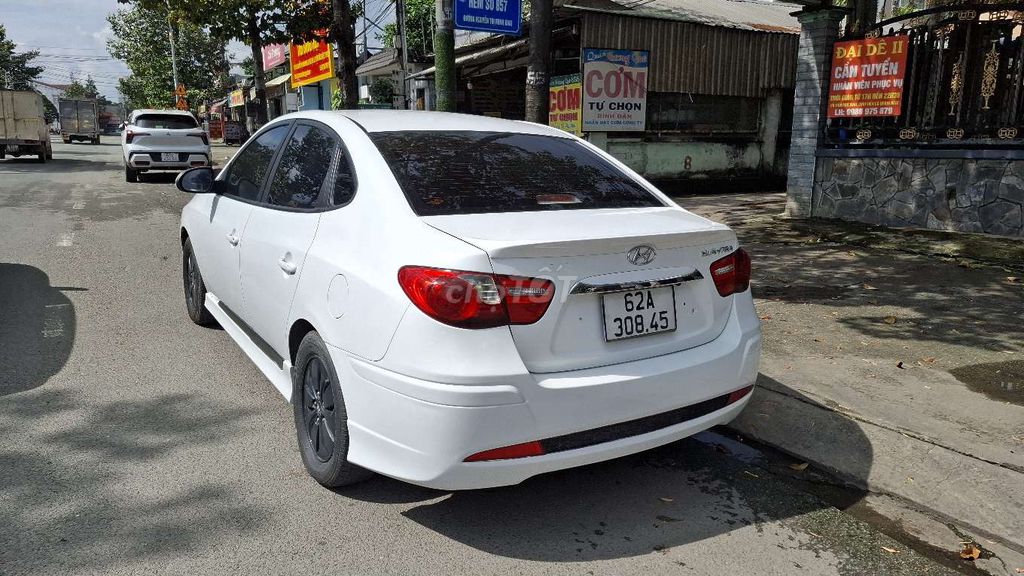 Hyundai Avante 2016 Trắng Số sàn. Mua bán Ô tô tại Thành phố Thủ Dầu Một Bình Dương được đăng bởi Quang Duẩn hình 5