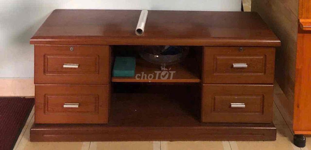 Kệ tivi gỗ xoan đào hiện đại có ngăn kéo. Mua bán Tủ, kệ gia đình tại Quận Bình Thạnh Tp Hồ Chí Minh được đăng bởi Ti Tum hình 1