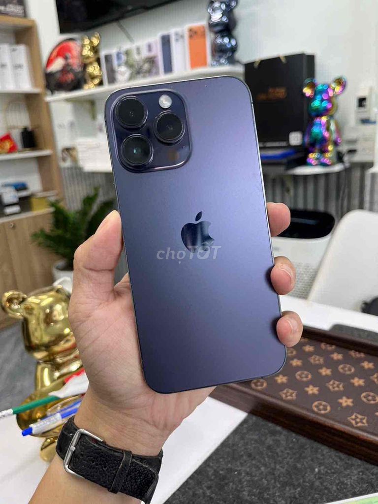 Apple iPhone 14 Pro Max 128GB Tím Mỹ 98%. Mua bán Điện thoại tại Quận Bình Thuỷ Cần Thơ được đăng bởi MC MOBILE hình 1